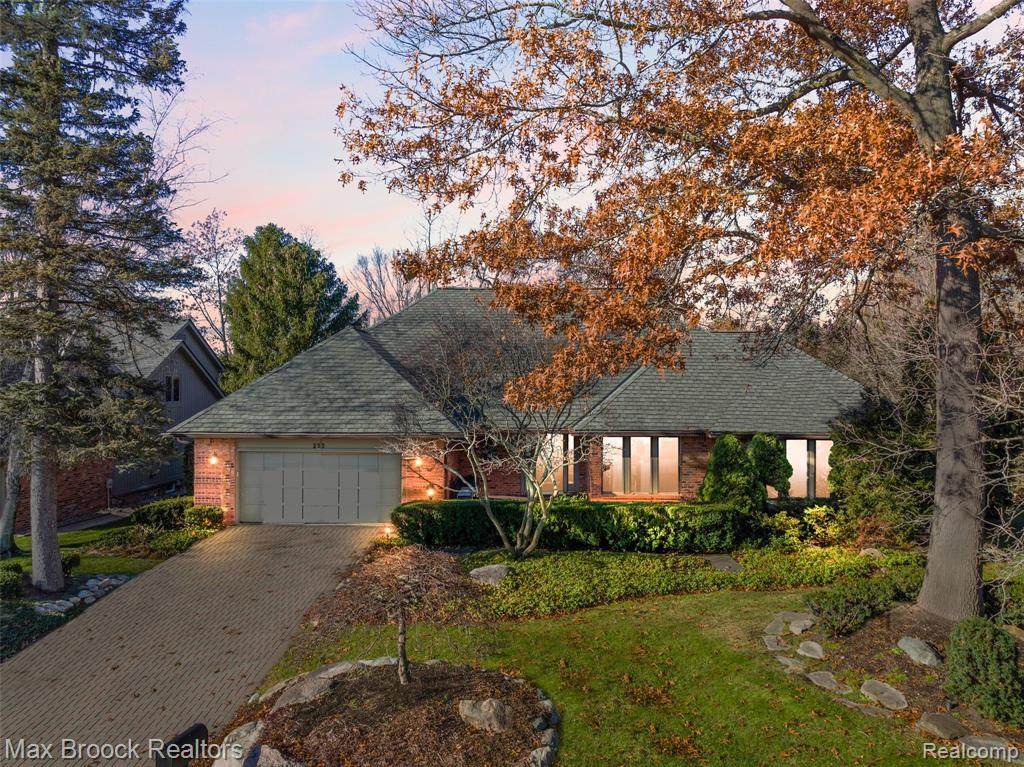 233 Norcliff Drive - Photo 1