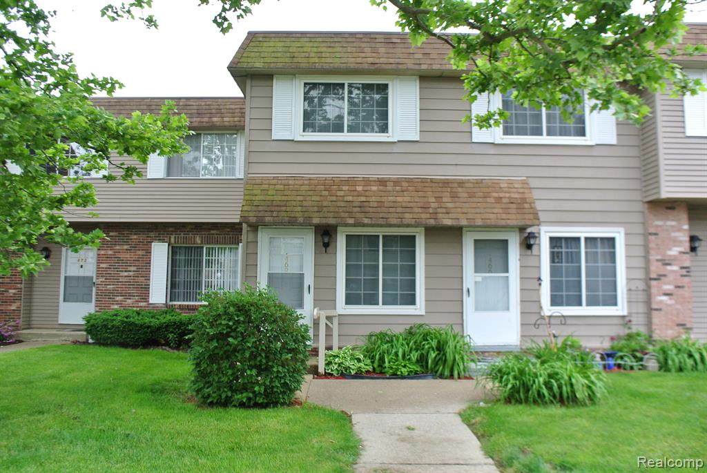 468 Riverbend Drive - Photo 1