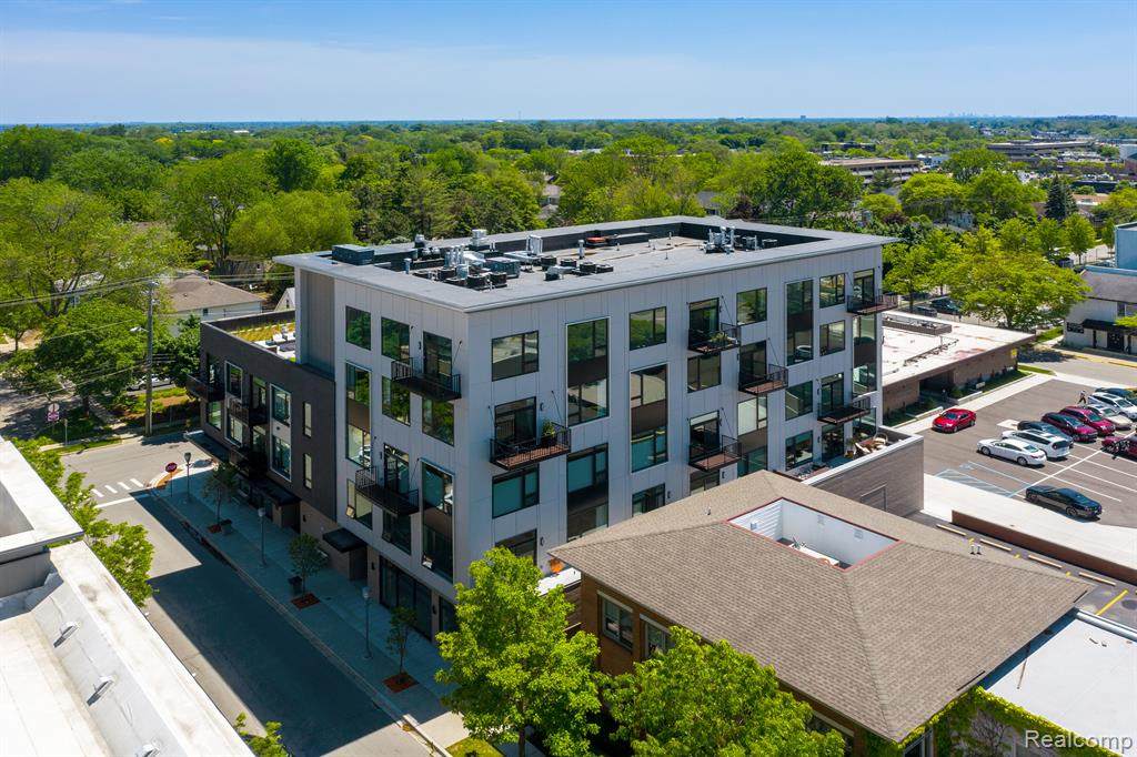 750 Forest Avenue - Photo 1