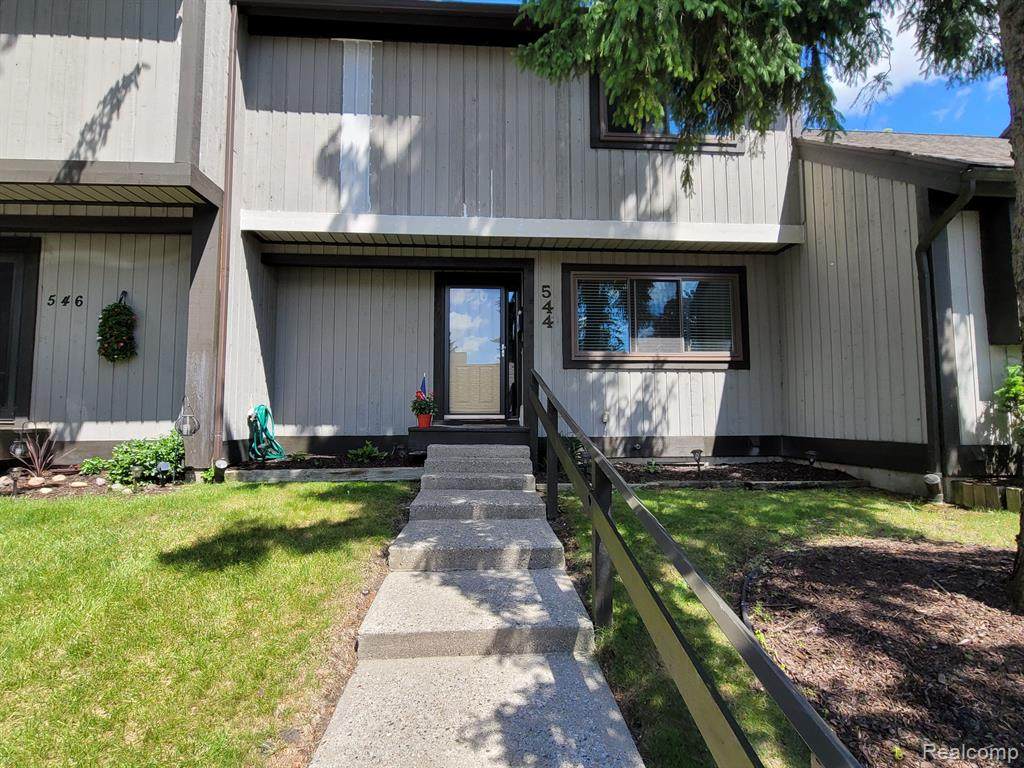 544 Foxboro Square - Photo 1