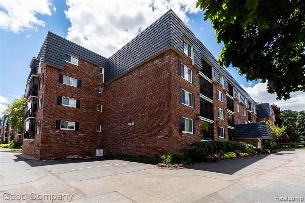 3439 Benjamin - Photo 1