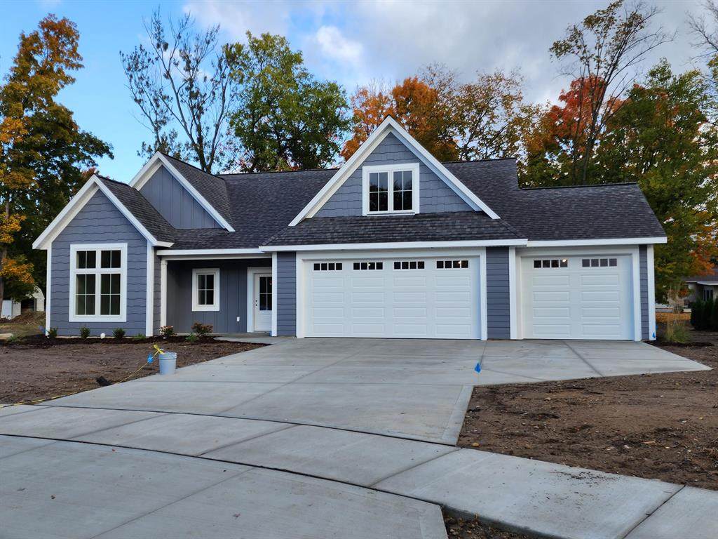 1471 Maplewood Drive - Photo 1