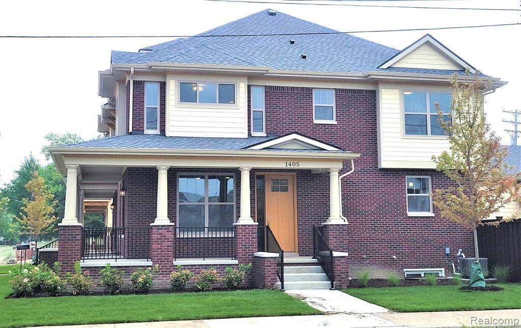 1360 Calumet Street - Photo 1