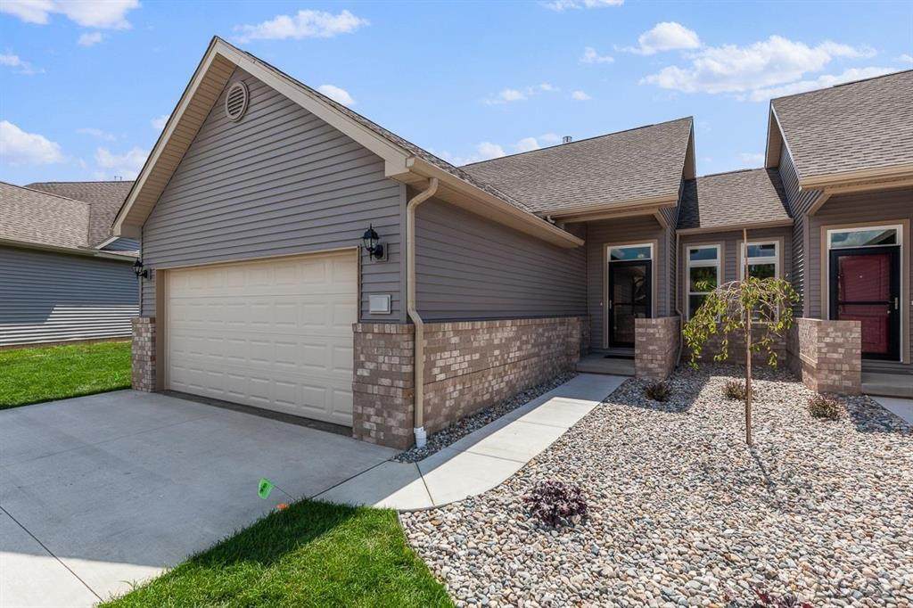 1193 Reeve Dr - Photo 1