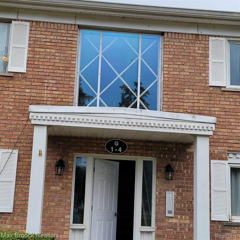 801 Long Lake Road - Photo 1