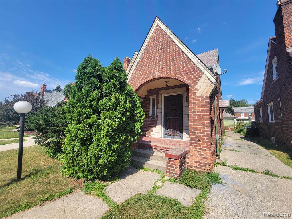 18058 Steel Street - Photo 1
