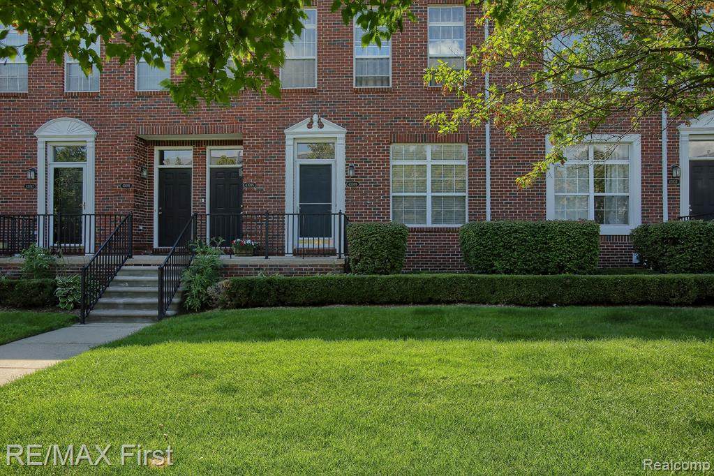 43099 Strand Drive - Photo 1