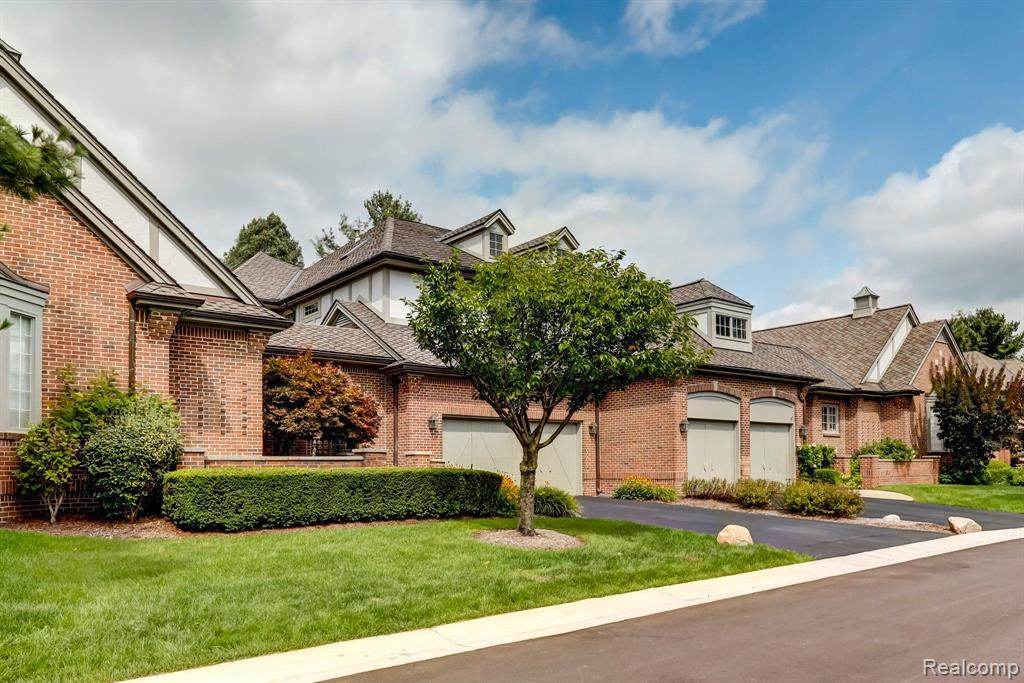 4047 Cranbrook - Photo 1