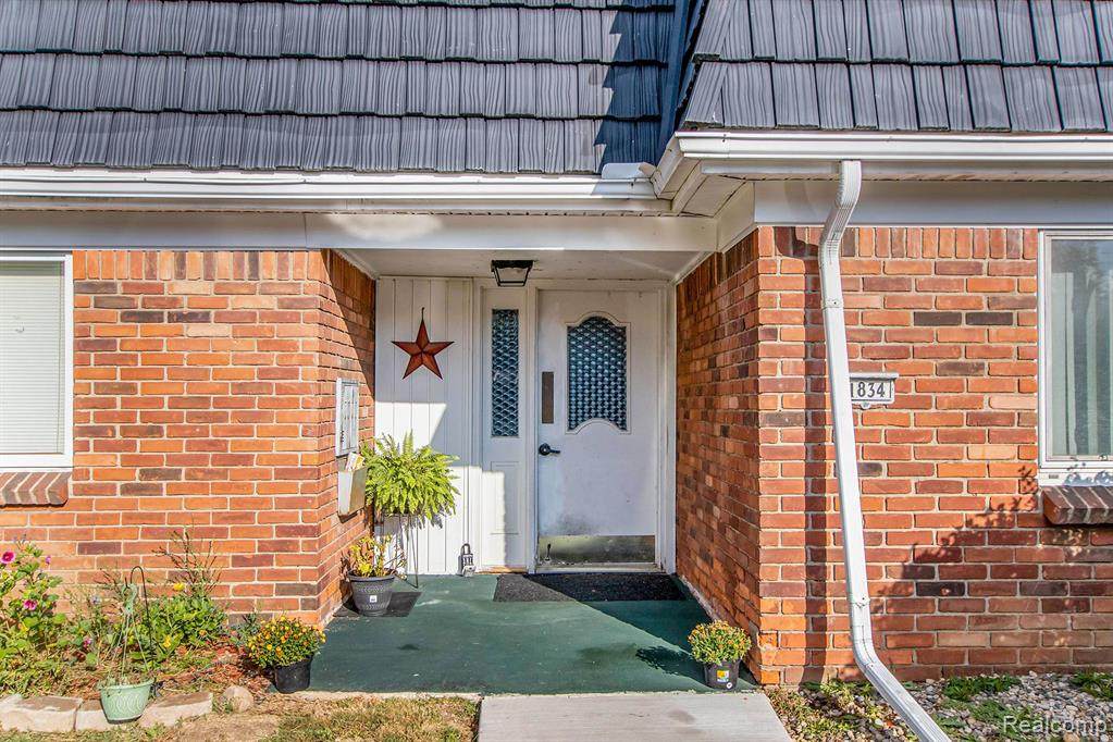 1834 Colonial Village Way - Photo 1