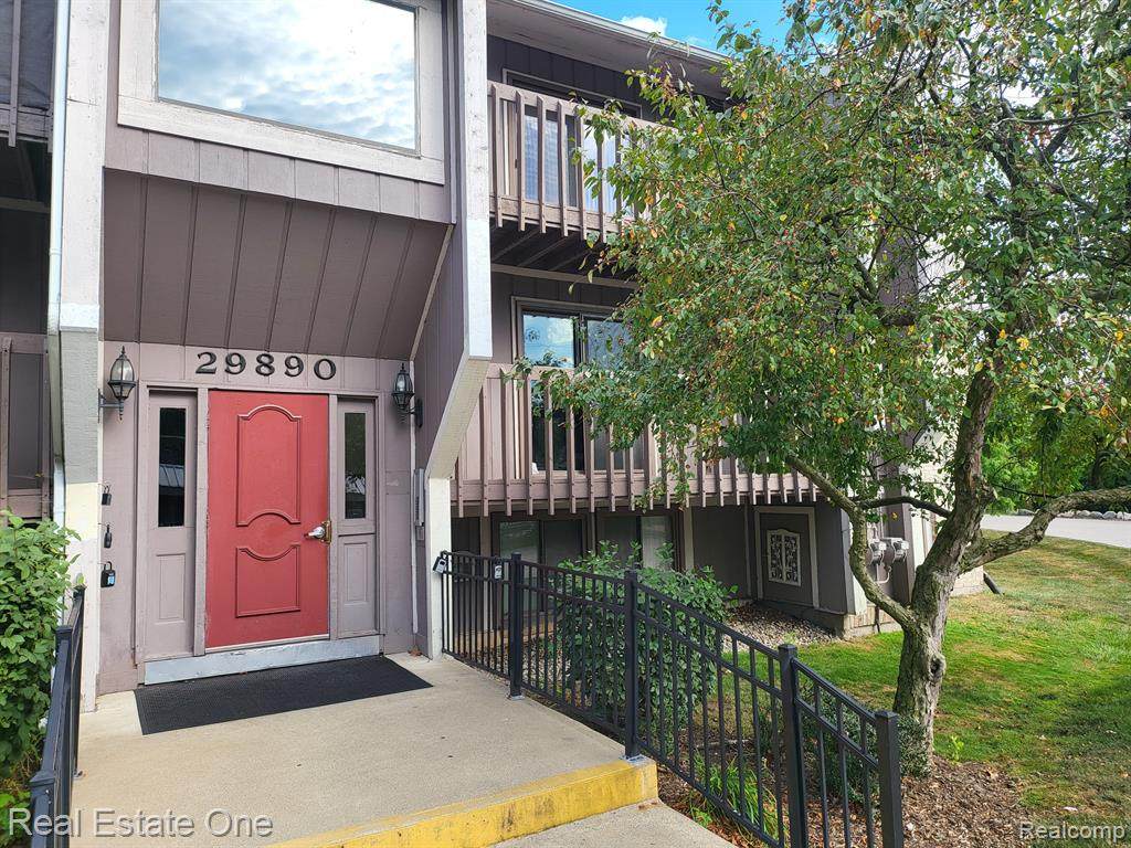 29890 12 Mile, Apt 906 - Photo 1