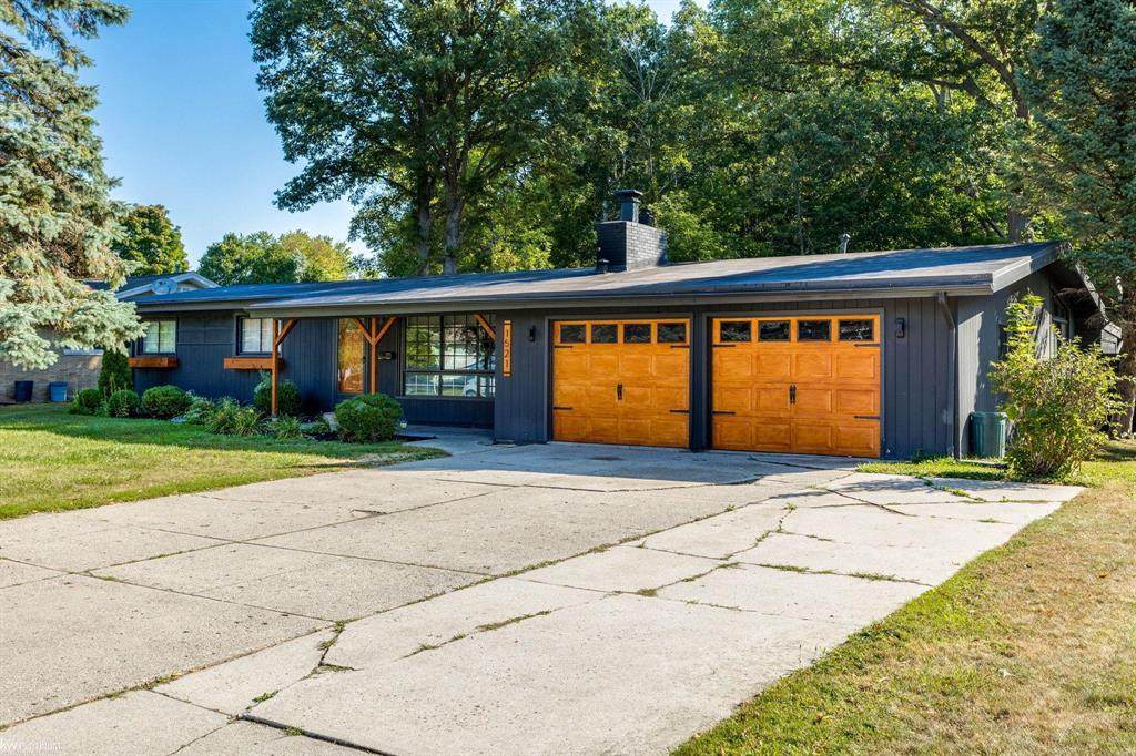 1521 Georgia Ave - Photo 1