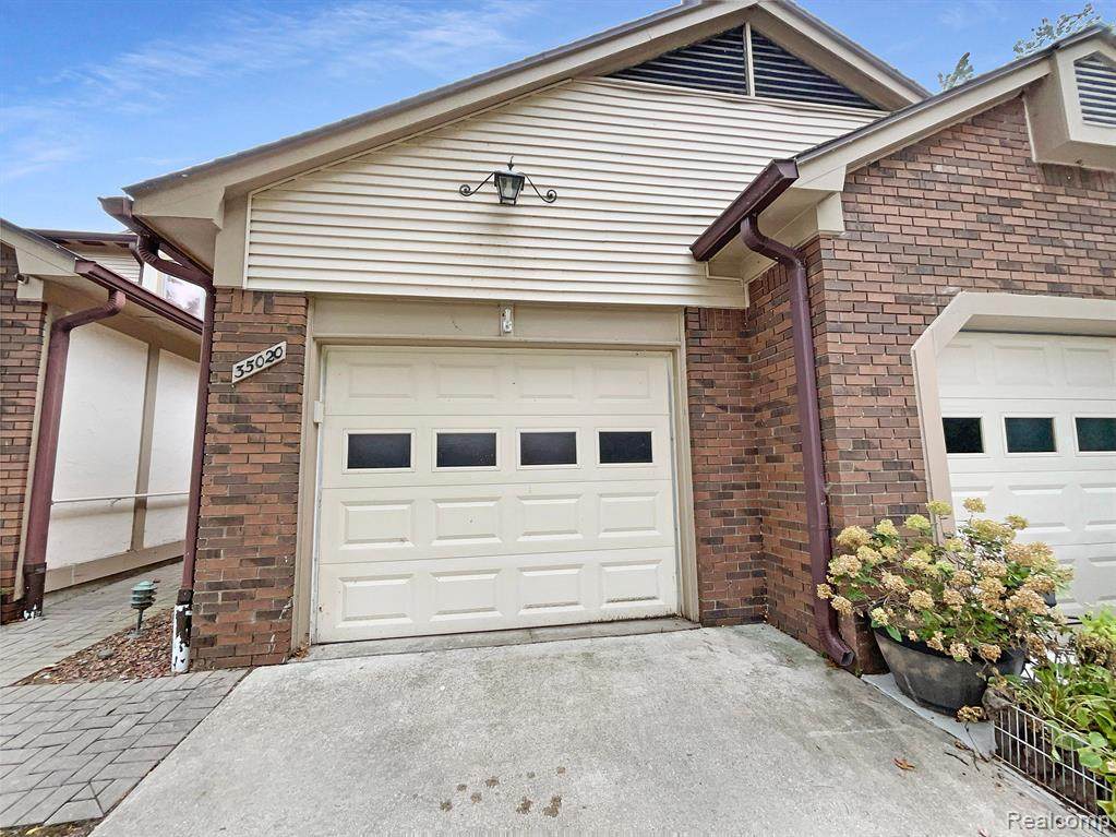35020 Hidden Cove - Photo 1