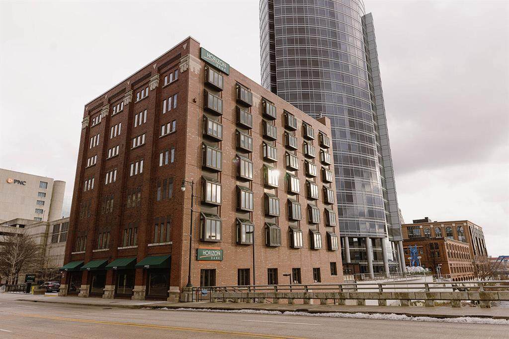 252 Pearl Street - Photo 1
