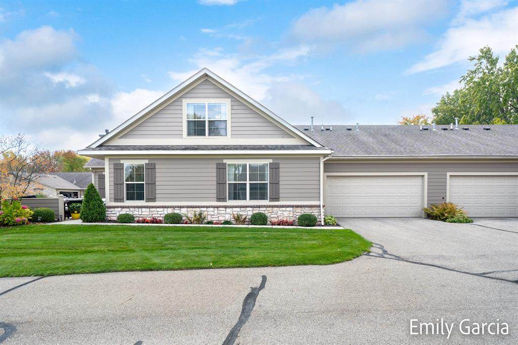 5285 Fawn Creek Drive - Photo 1