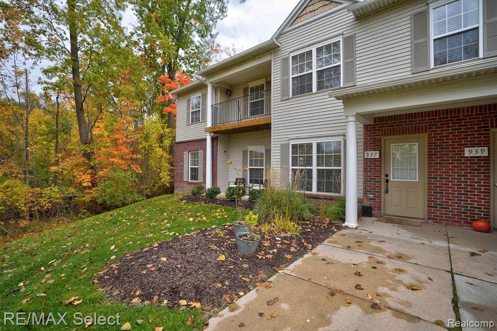 937 Eagle Drive - Photo 1