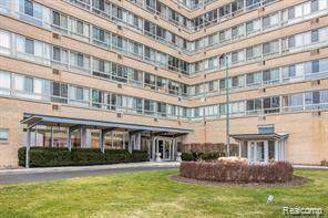 8900 Jefferson Avenue - Photo 1