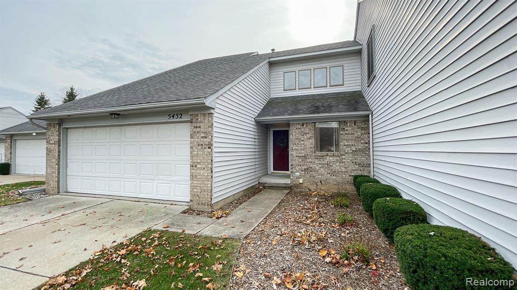 5432 Country Club Lane - Photo 1