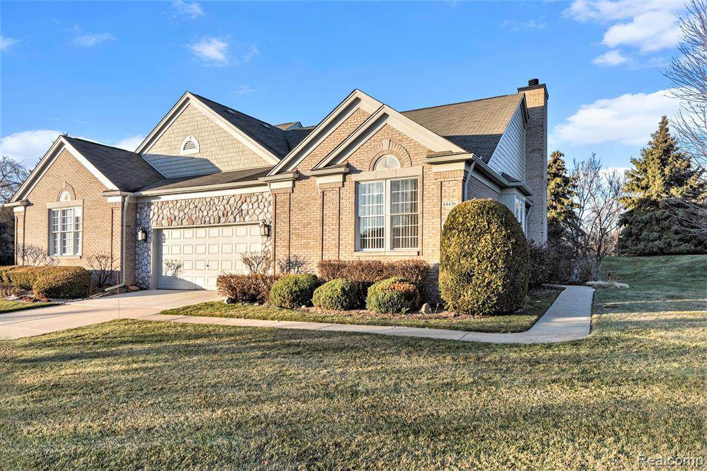 44436 Birchwood - Photo 1