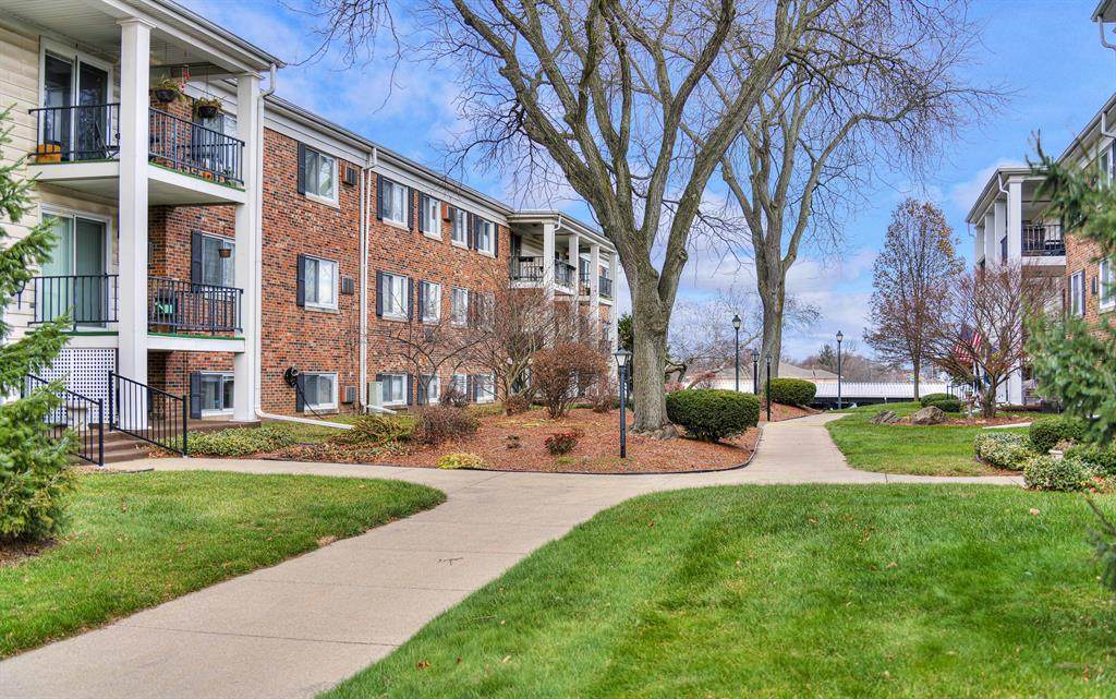 806 Michigan Avenue - Photo 1