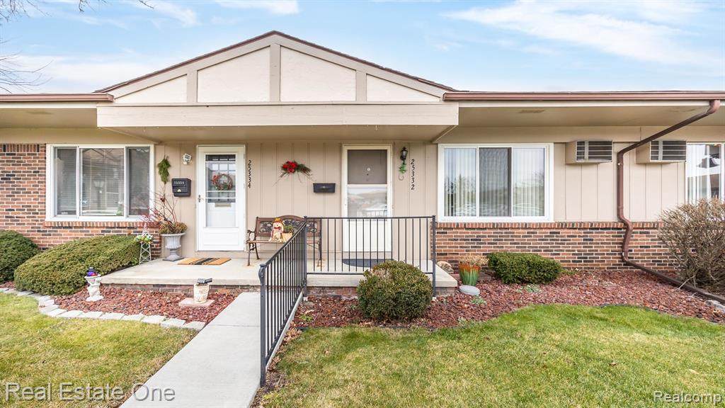 25332 Franklin Terrace - Photo 1