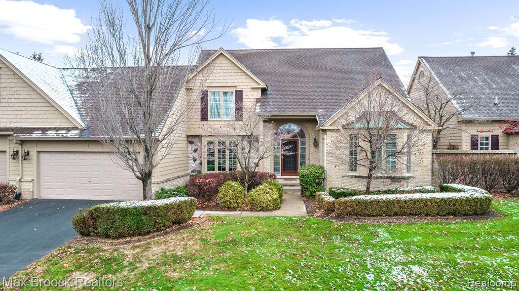 481 Cambridge Way - Photo 1