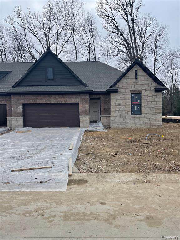 1084 Crestwyk Lane - Photo 1