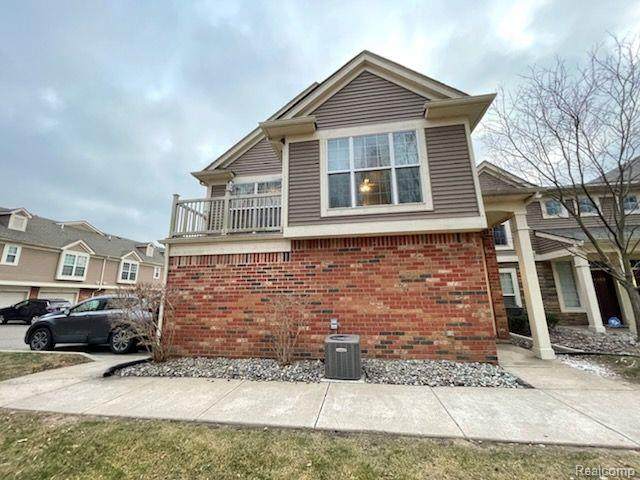 4395 Deeside Drive - Photo 1