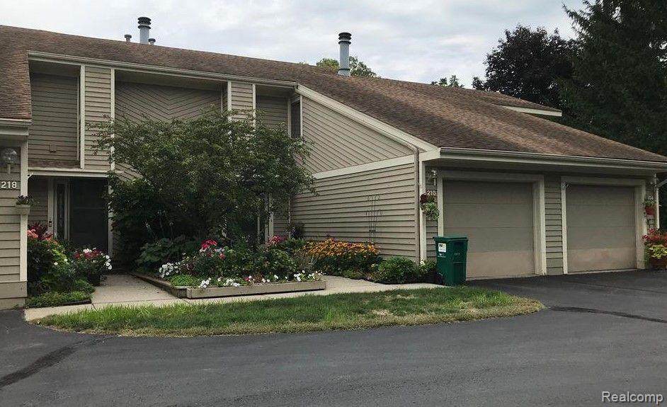 272 Whitlock Street - Photo 1
