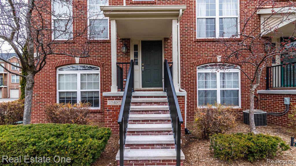 25453 Saint James - Photo 1