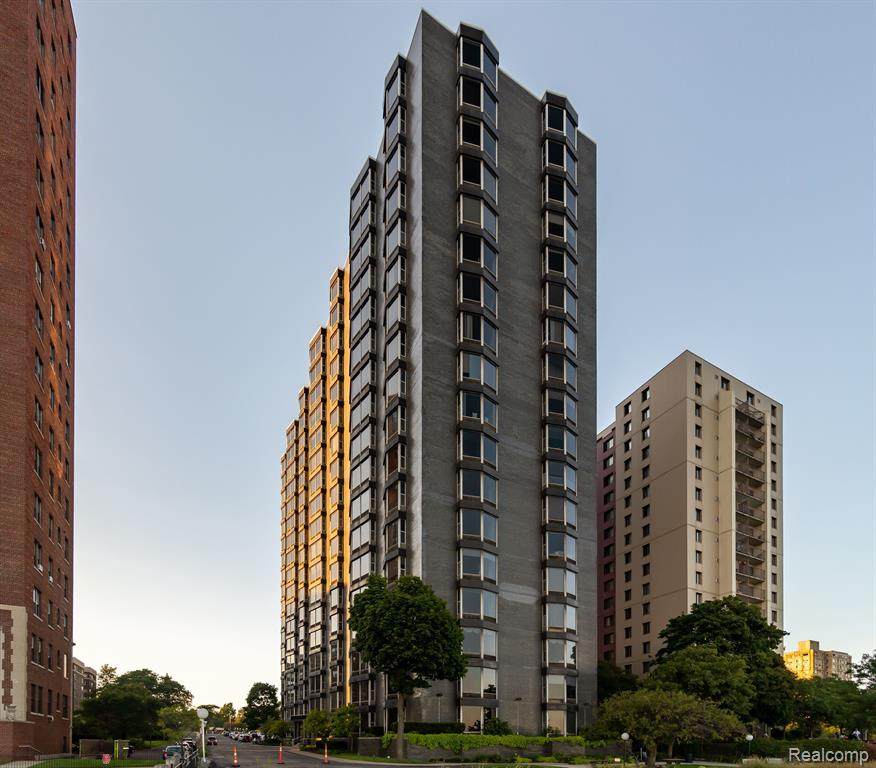 8200 Jefferson Avenue - Photo 1