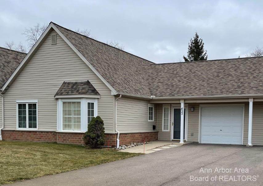 422 Lancaster Court - Photo 1