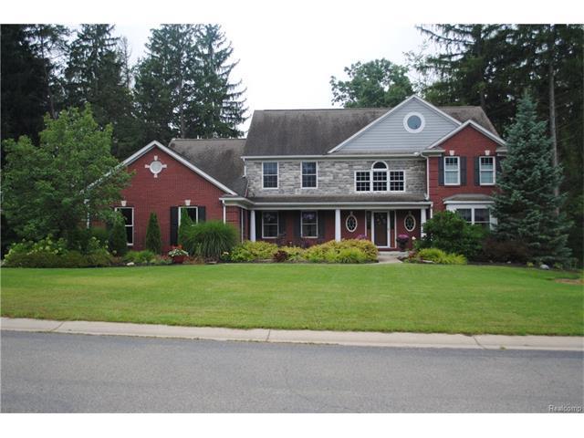 5678 Wyndam Lane, Brighton, MI 48116 (MLS #R217021123) :: The Toth Team