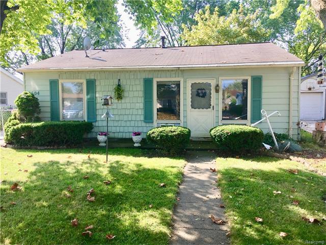 2604 Spruce St - Photo 1