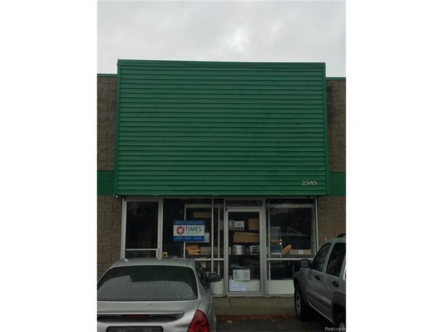 2585 Pontiac Lake Rd - Photo 1