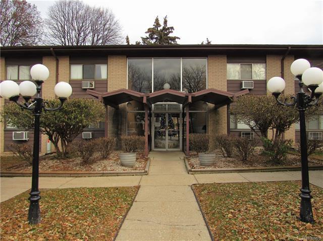 995 Cass Lake Rd - Photo 1