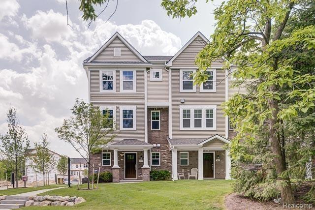 415 Wright - Photo 1