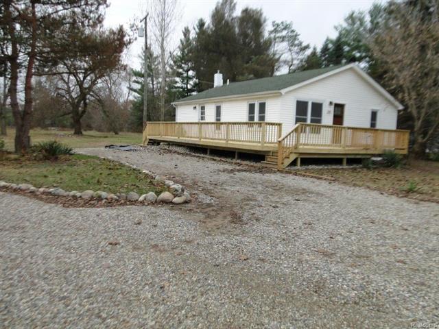 136 Burnside Rd - Photo 1