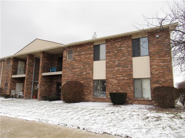 43372 Fountain Dr - Photo 1