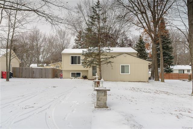 3630 Fieldview Ave - Photo 1