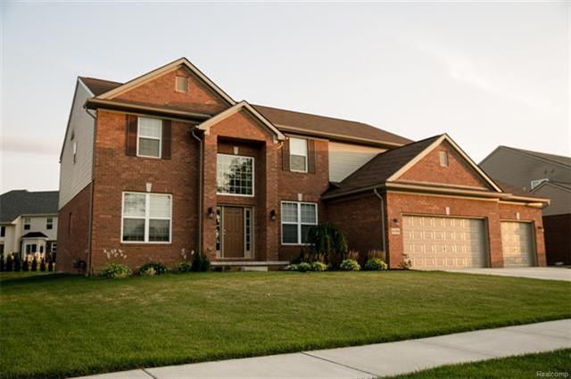 2190 Mayflower - Photo 1