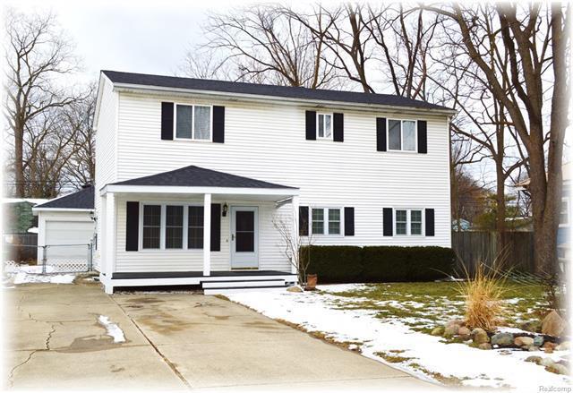 3160 Longview Ave - Photo 1