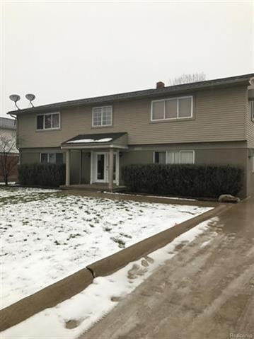 38550 Meadowdale - Photo 1