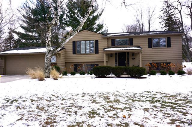 2935 Bolingbroke Drive - Photo 1