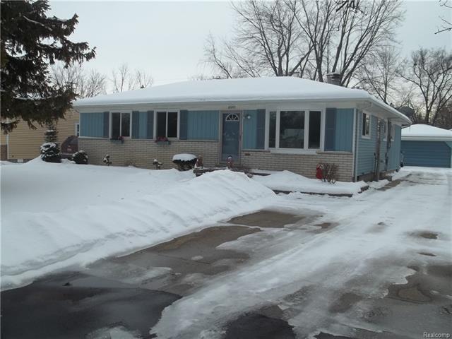 8540 Russell Street - Photo 1