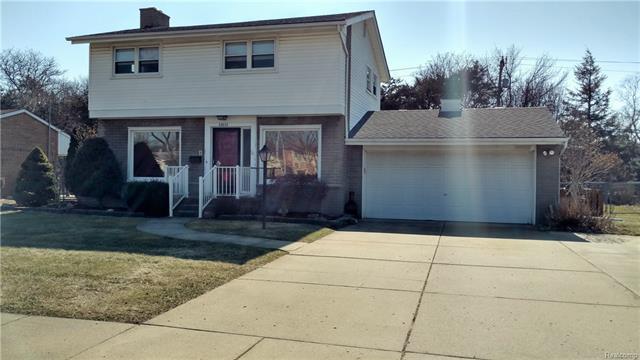 33633 6 Mile Rd - Photo 1