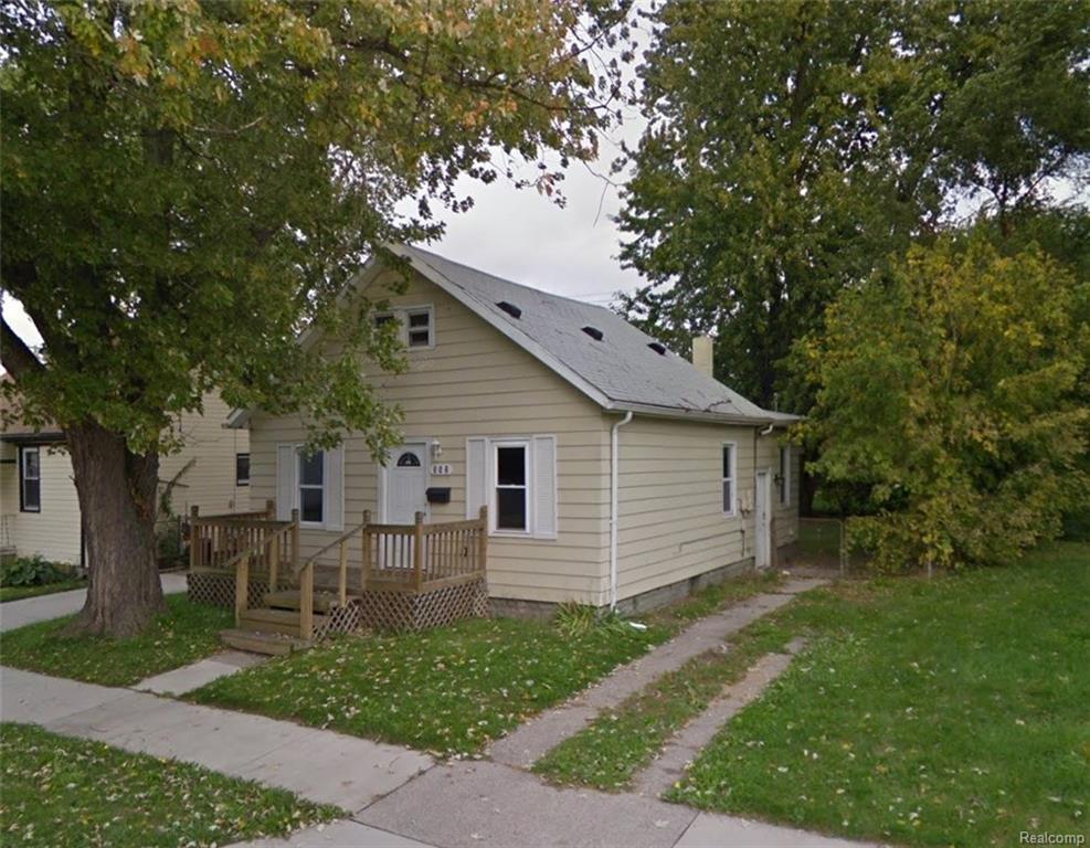 352 Harwood Ave - Photo 1