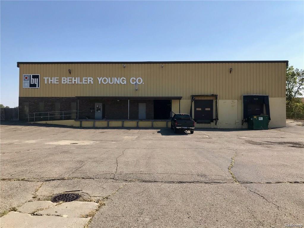 3419 Lapeer Rd - Photo 1