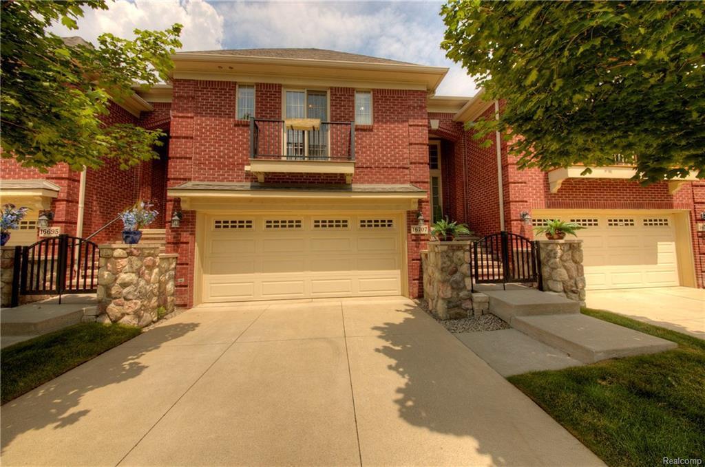 16707 Newbury Ave - Photo 1
