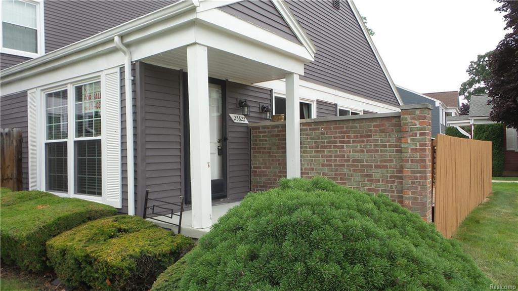 23622 Stonehenge Blvd - Photo 1