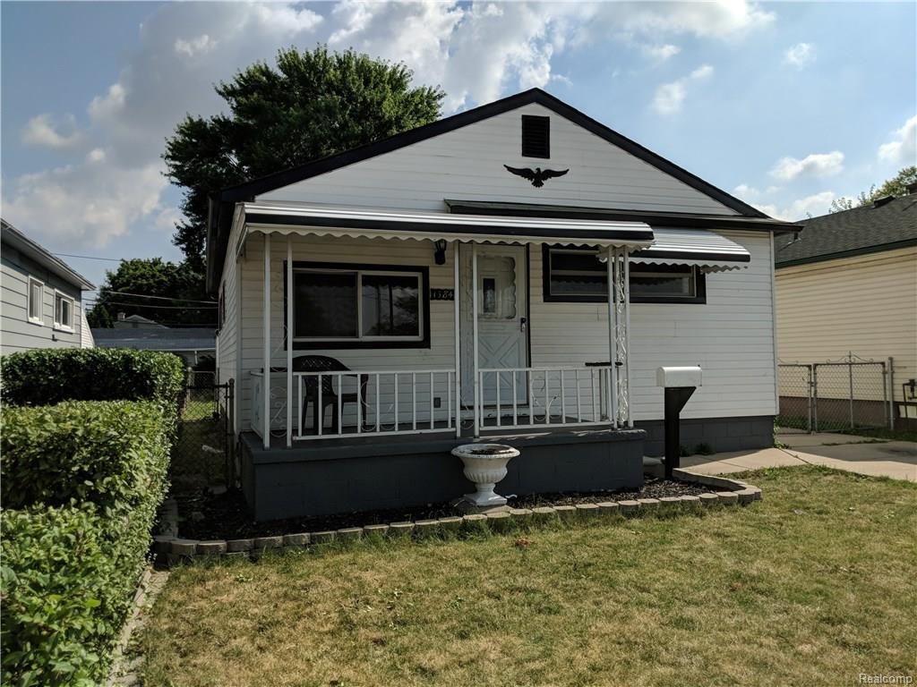 1584 Cicotte Ave - Photo 1